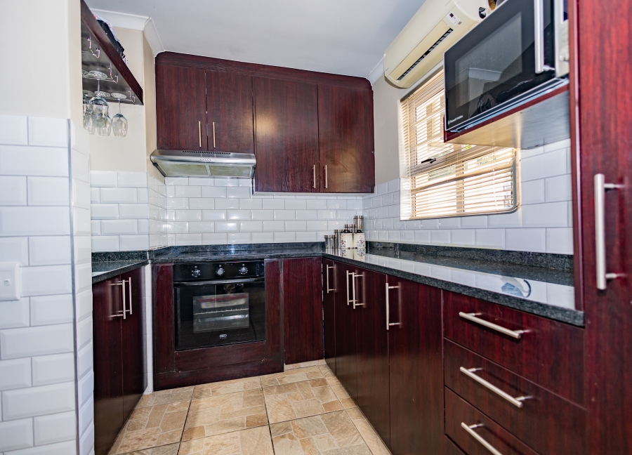 3 Bedroom Property for Sale in Plattekloof Glen Western Cape